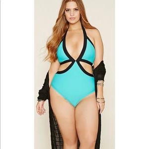 PLUS SIZE SWIMSUIT